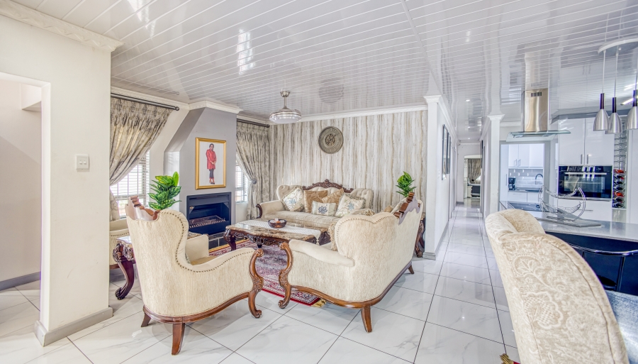 4 Bedroom Property for Sale in Beacon Bay Eastern Cape